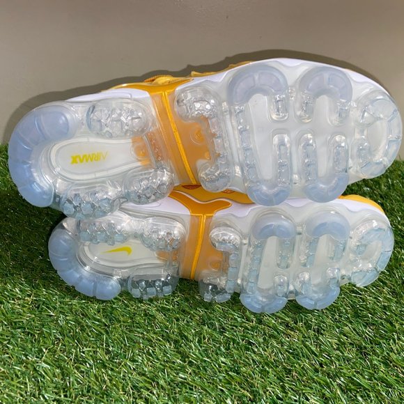 Womens Nike Air Vapormax Plus Go The Extra Smile Pollen Yellow DO5874-700 Size main image 9